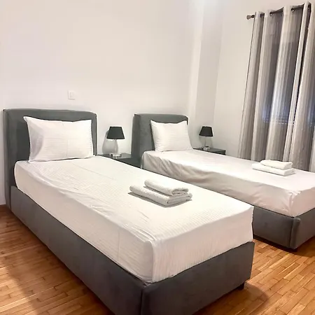Cozy Faliro 1 * Piraeus